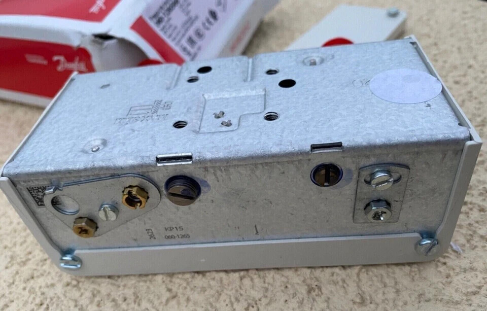 060-126566 Danfoss Pressure switch, KP15.