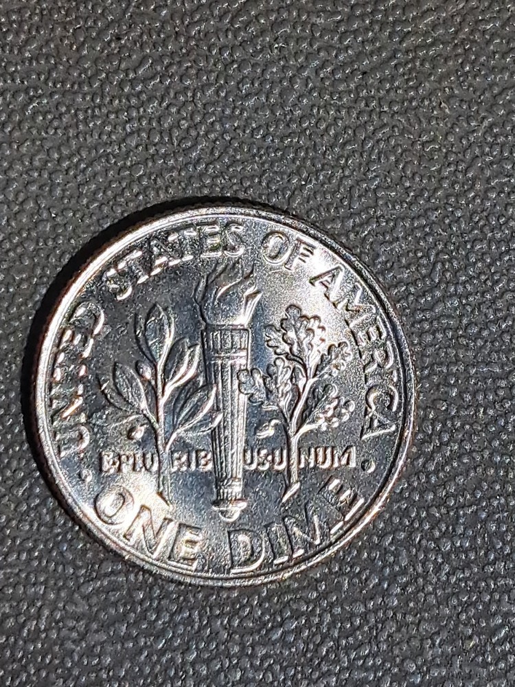 2019D Roosevelt dime with full bands at reverse