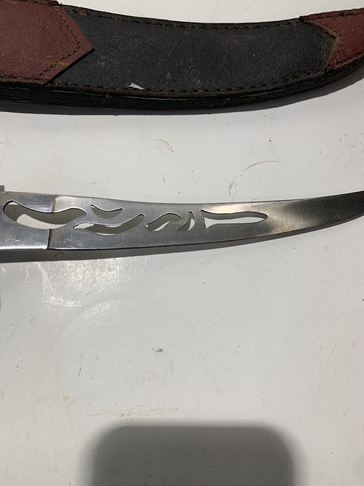 16 Inch Knife KNIFE With Case.
