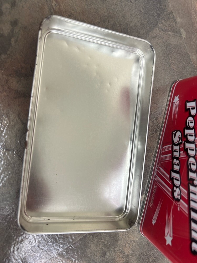 WILLIAMS-SONOMA PEPPERMINT SNAPS TIN CAN (WBP003972)