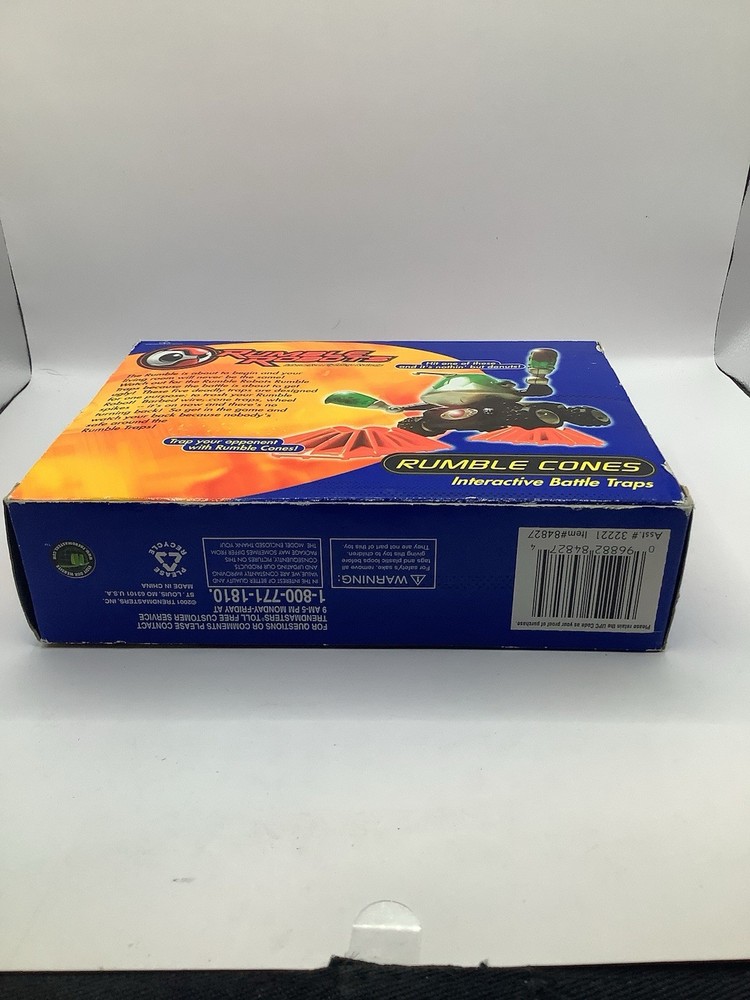 2001 Rumble Robots Rumble Cones MIB