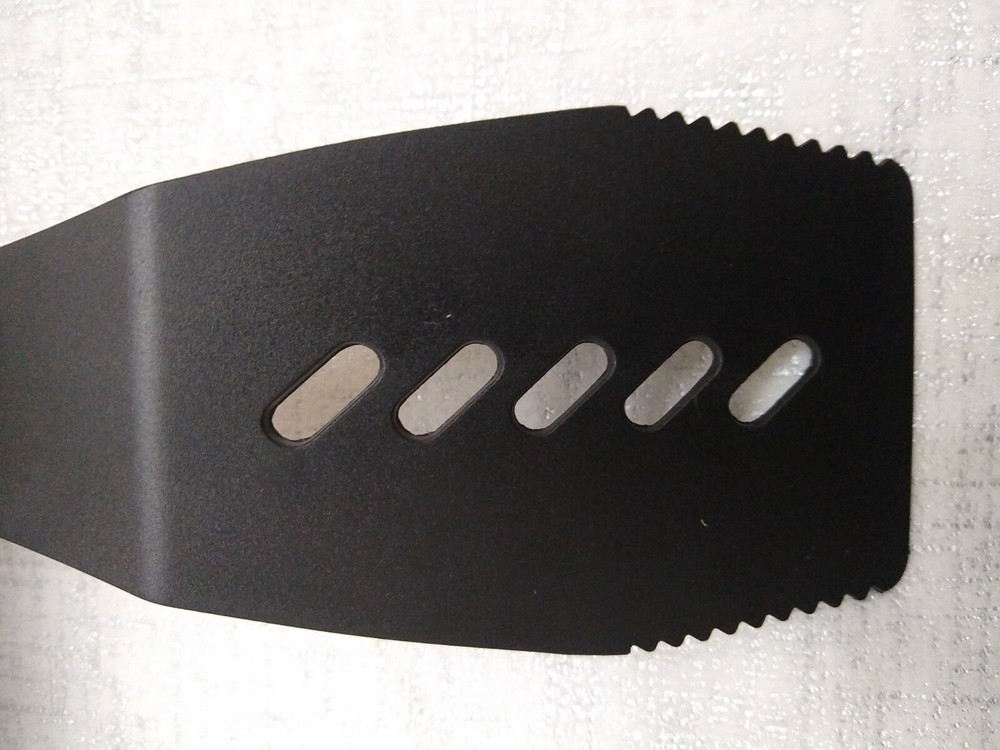 Hic serrated turner , black plastic ,pot hook