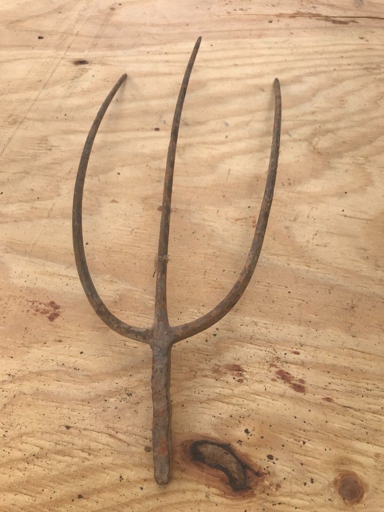 Fork Rake Head 3 Thines Rusty Rustic no handle Original Vintage Primitive Metal