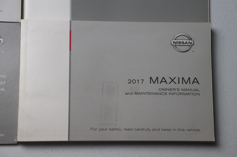 2017 Nissan Maxima Owners Manual With Quick Reference Guide, Navigation And Case