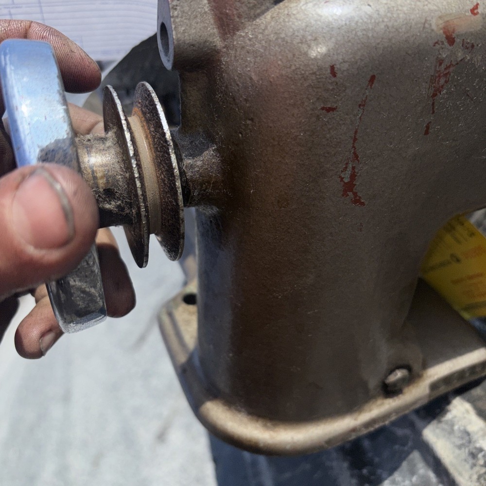 US BLINDSTITCH 1099-PB- BLINDSTITCH MACHINE