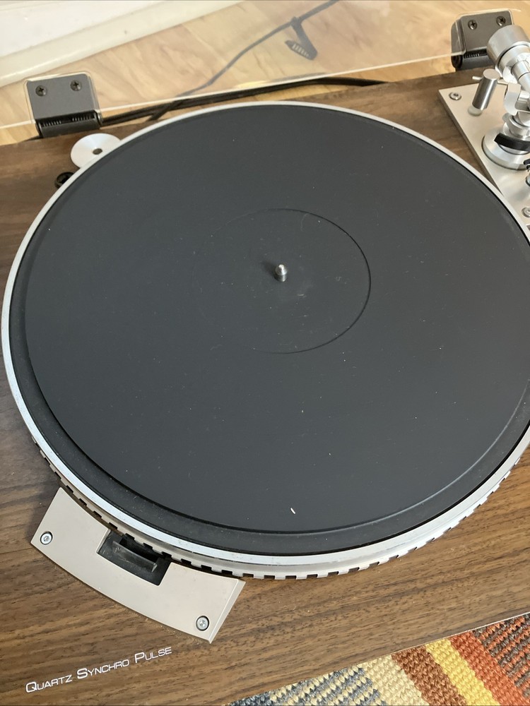 PIONEER PL-570 TURNTABLE