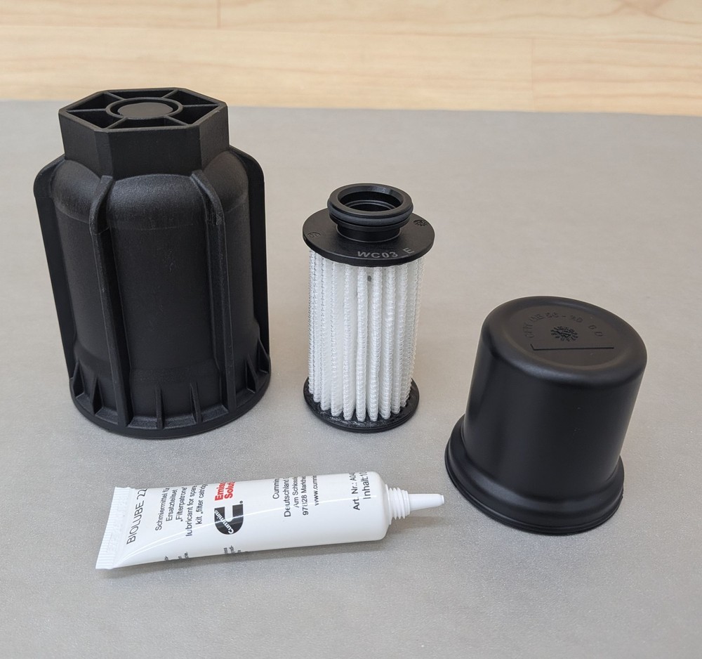 Fleetguard UF106 Urea Filter Cartridge Kit