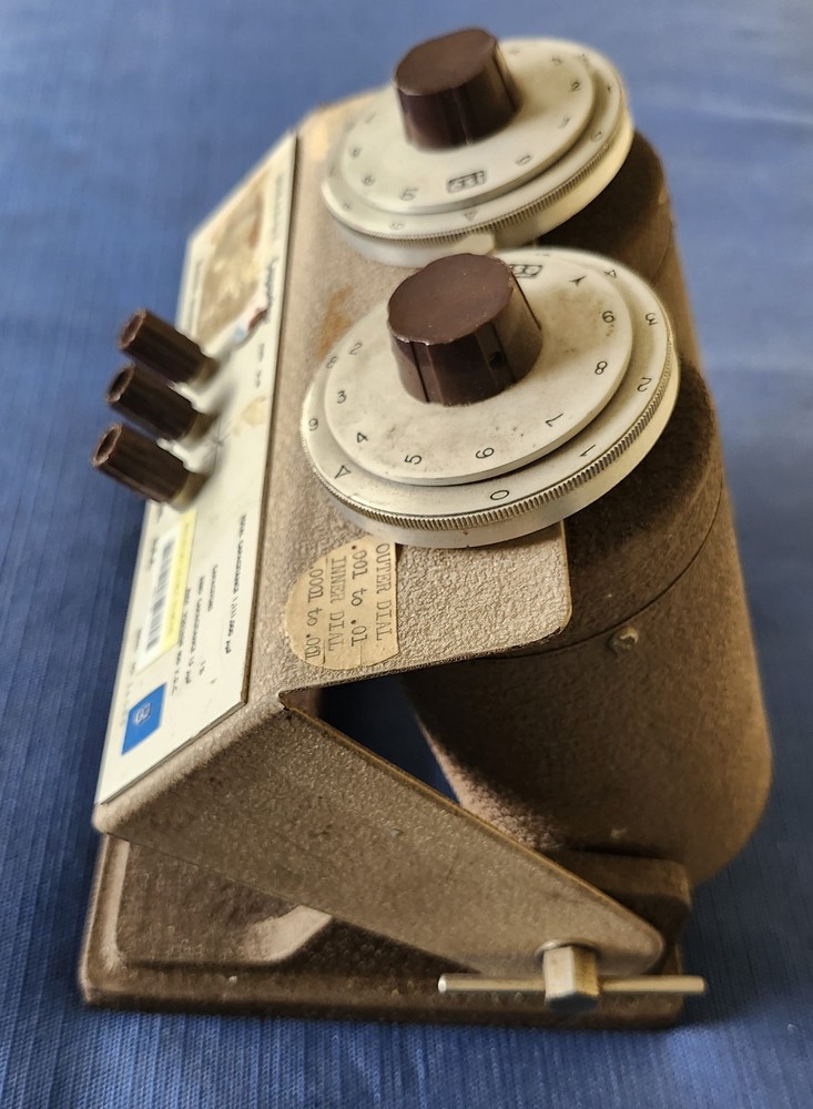 Dekabox DC-40 Decade Capacitor Substitution Box