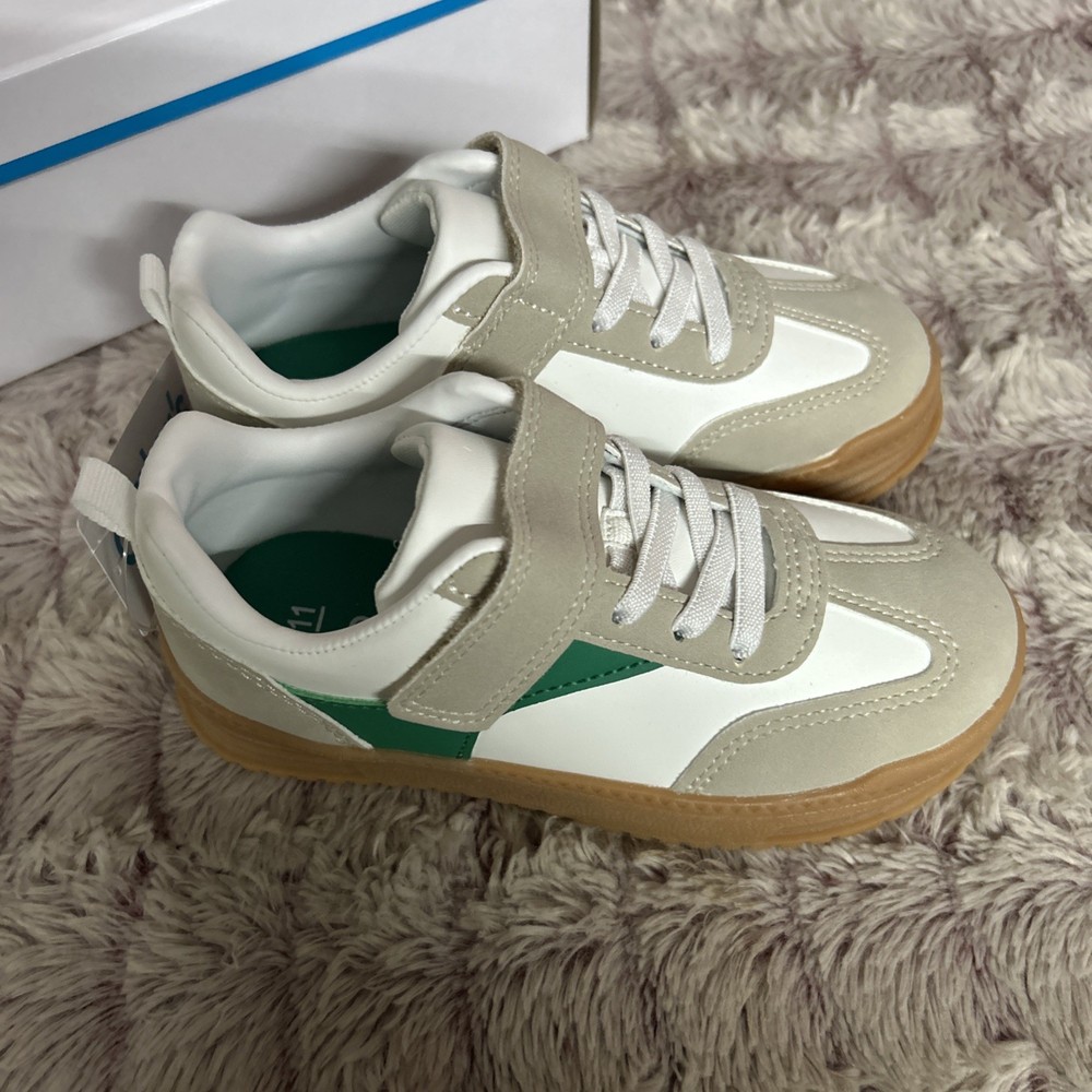 New Carter’s Boy Sneakers Size 11