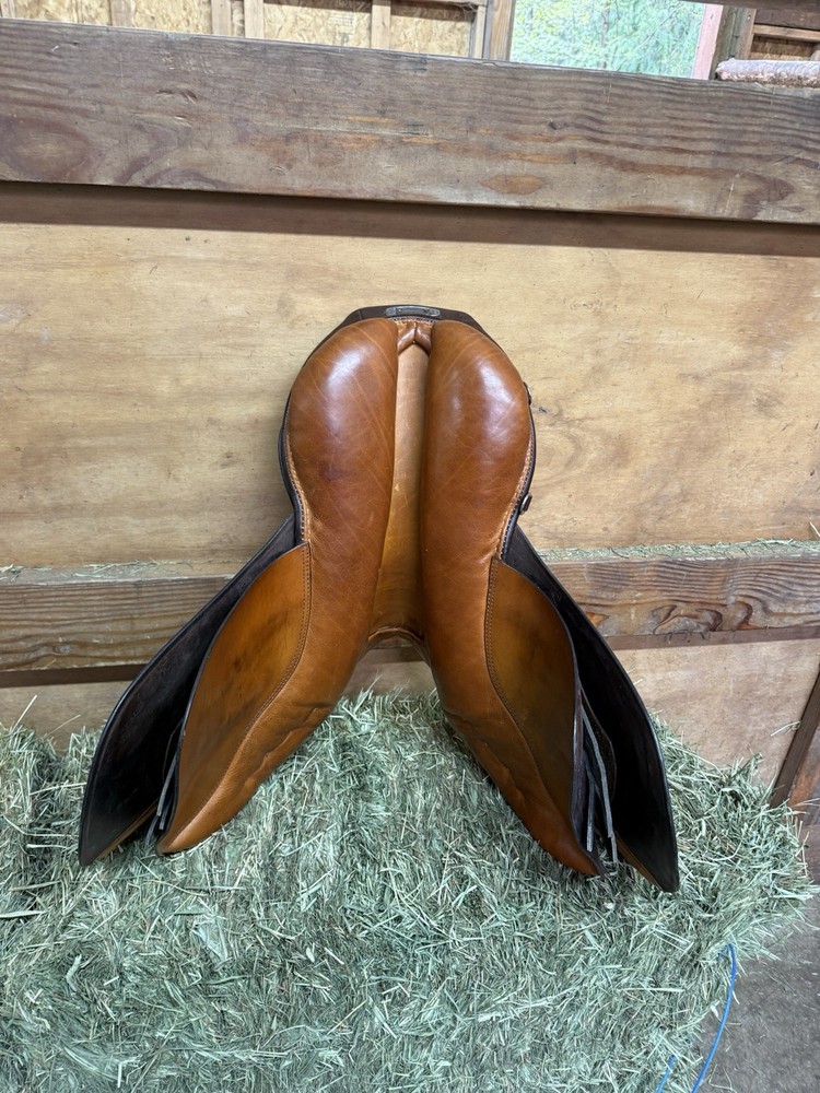 PENDING*****Stubben Siegfried CS Jumping All purpose Saddle 17.5” 30 Medium Tree