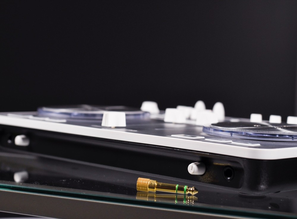 Vestax Spin USB MIDI/AUDIO DJ Controller for Mac computers