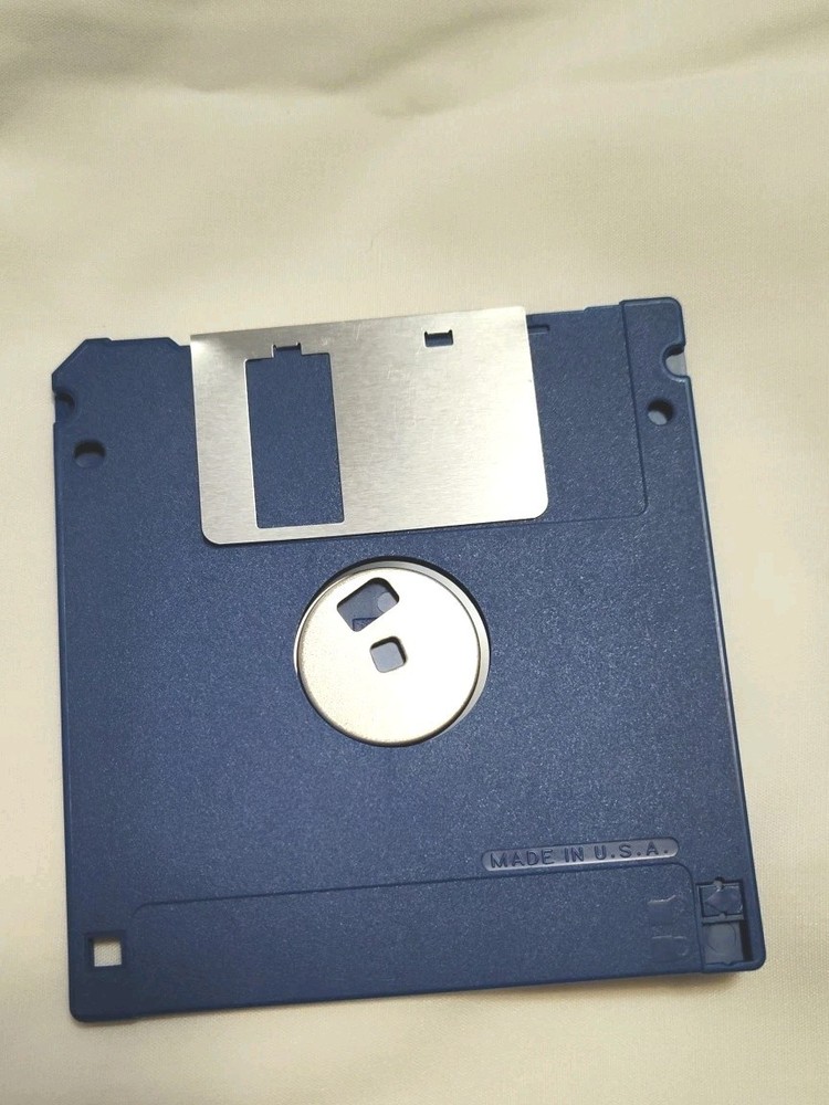 FujiFilm Brand Data disk UNTESTED