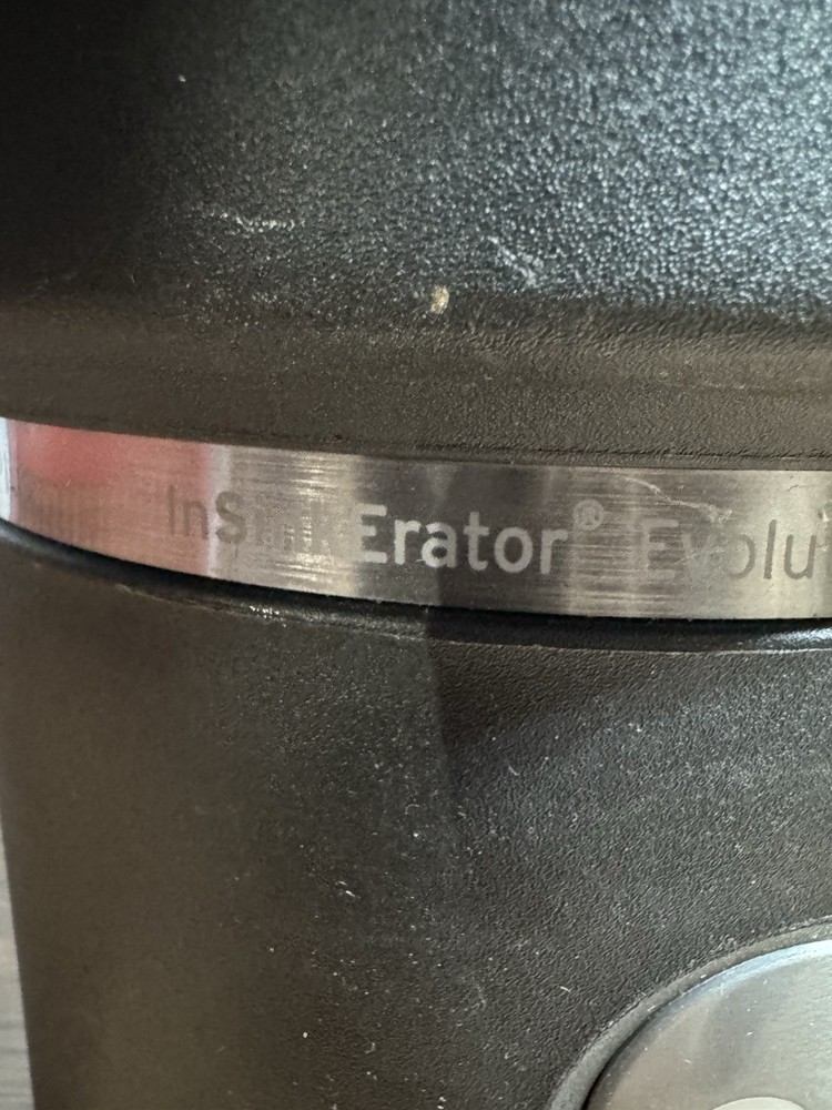 INSINKERATOR PRO COVER CONTROL PLUS GARBAGE DISPOSAL 7/8HP Solid Unit!!