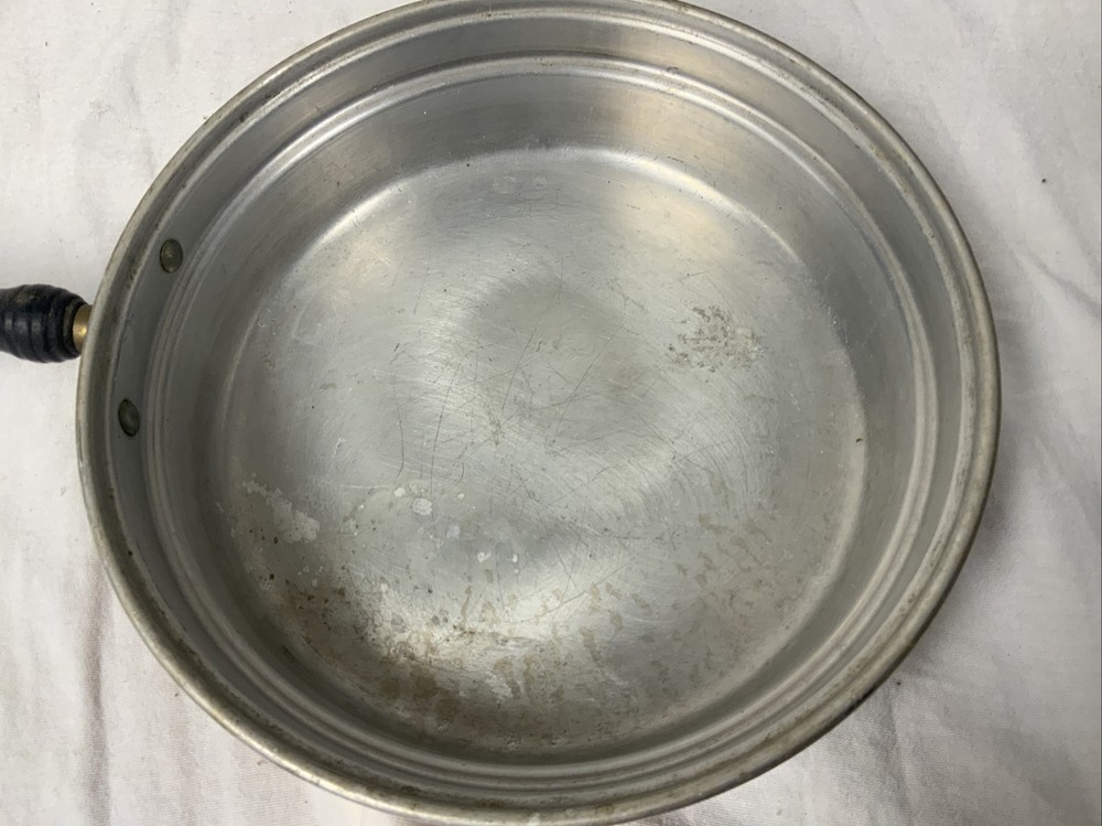 Copper Pan Insert, Wooden Handle - 9.5 in Diameter