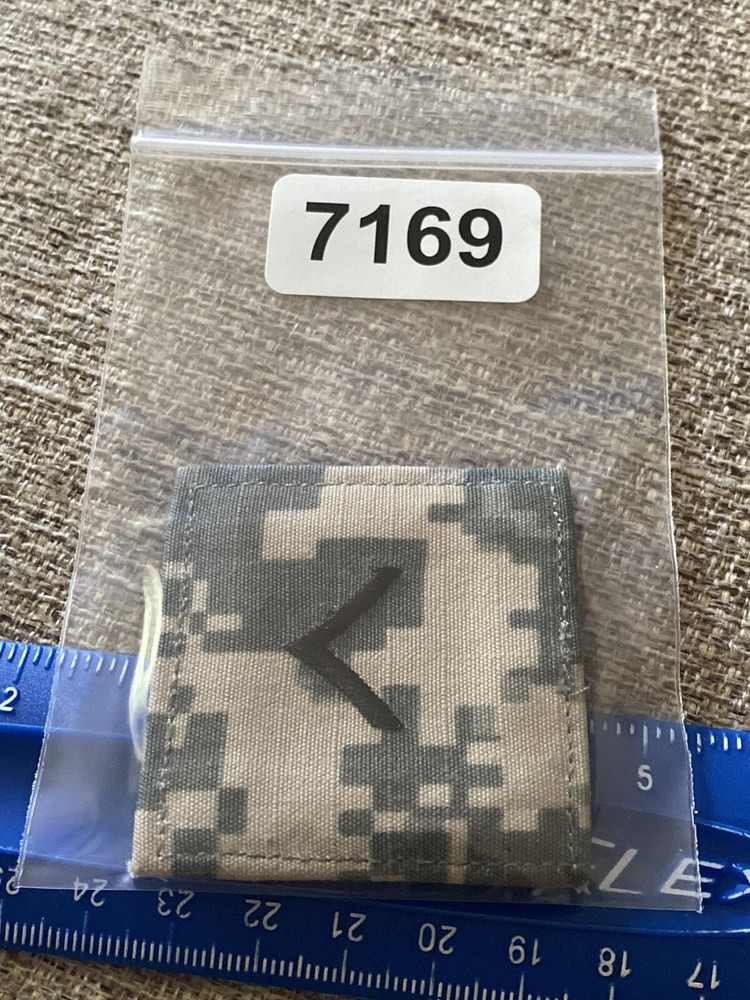 US Army Private PVT E-2 Rank ACU Hook / Loop Patch INV7169