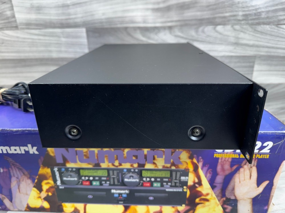 NUMARK CDN-22 2-CHANNEL DUAL DECK WITH CONTROLLER & BOX *AS IS READ*