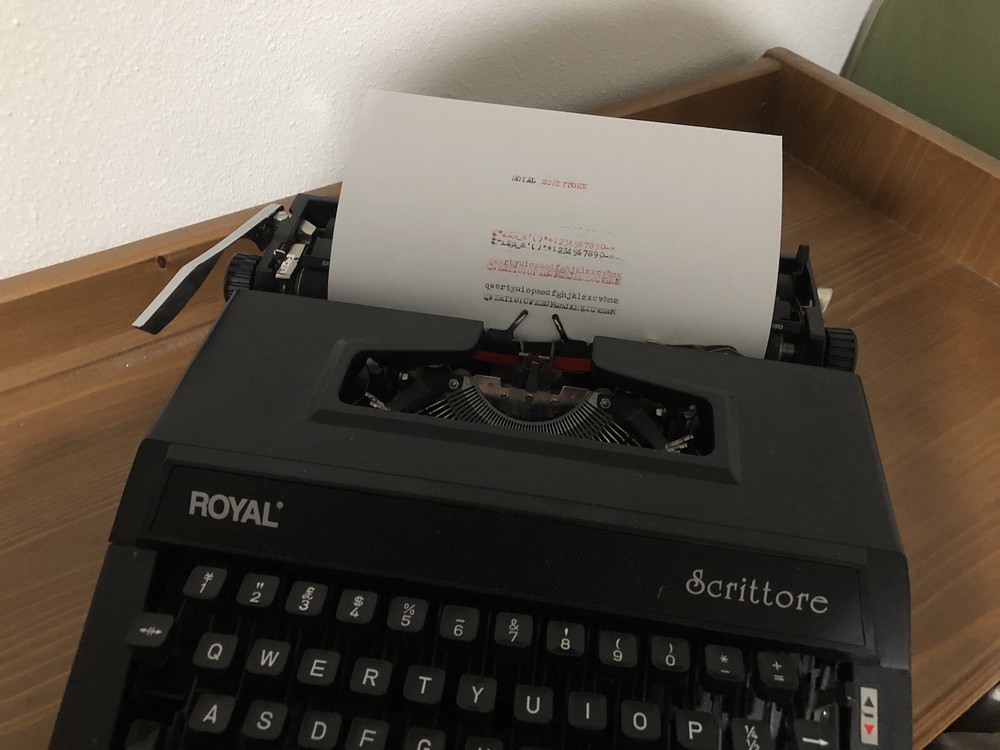 Royal Scrittore 100th Anniversary Fully Functioning Typewriter With Box