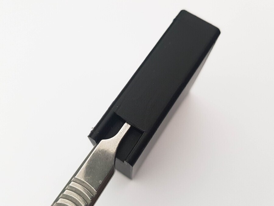 Handheld Scalpel Blade Extractor Tool for Swann Morton no. 3 handle (#3)
