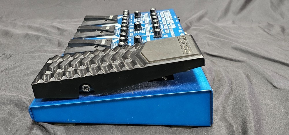 BOSS ME-50 Guitar Multiple Effects with Power Cord