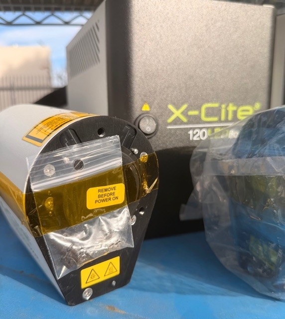 Excelitas X-Cite 120LED Fluorescence Illumination System Microscope Light Source