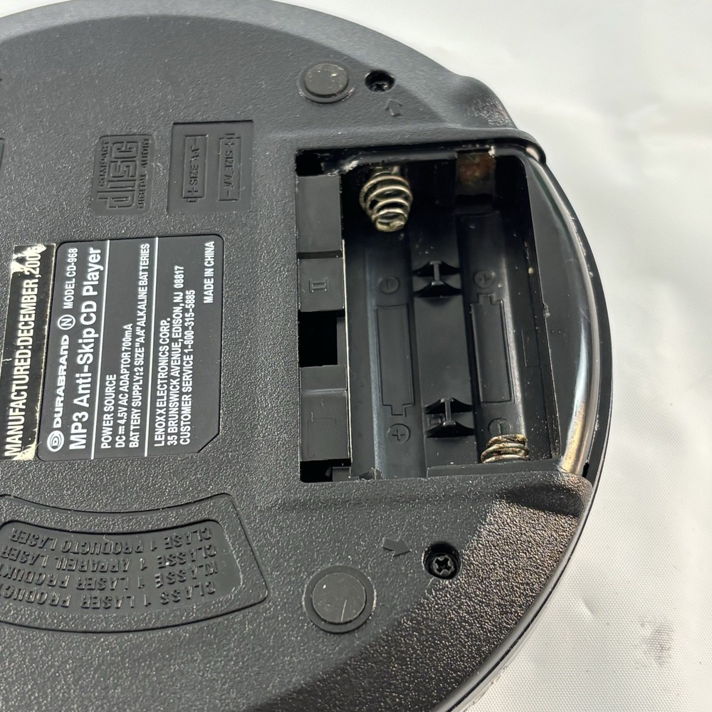 Durabrand CD-898 MP3 Anti-Skip Repeat Portable CD Player Silver BROKEN SCREEN