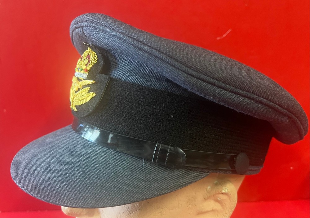 ROYAL AIR FORCE OFFICER’S VISOR CAP – SIZE 7 3/8