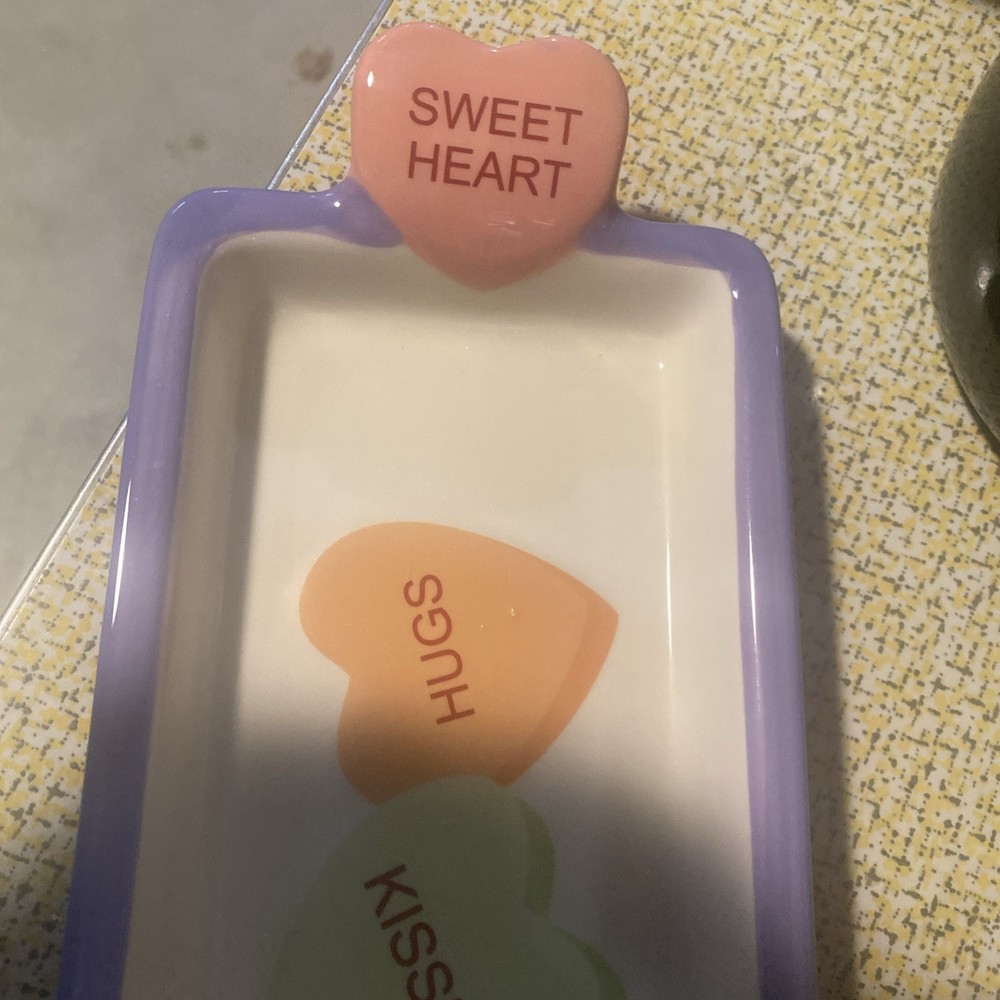 Valentines Candy Dish (Chipped on Bottom) See Pic