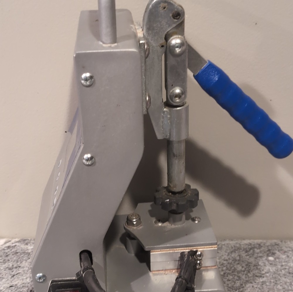Dulytek Clamshell Manual Heat Transfer Press with Digital Display & Timer