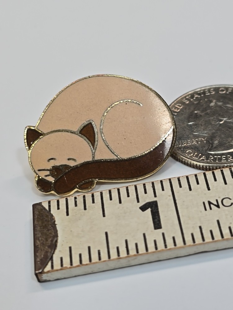 Sleeping Cat Lapel Pin Brown & Tan Color