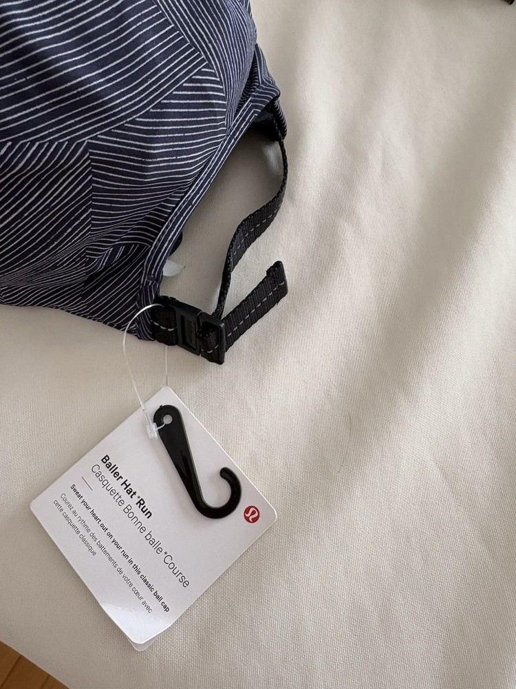 Lululemon NWT Women’s Navy Pattern Baller Hat Run Lightweight One Size