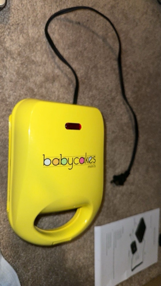 Babycakes 6 Mini Donut Maker NonStick