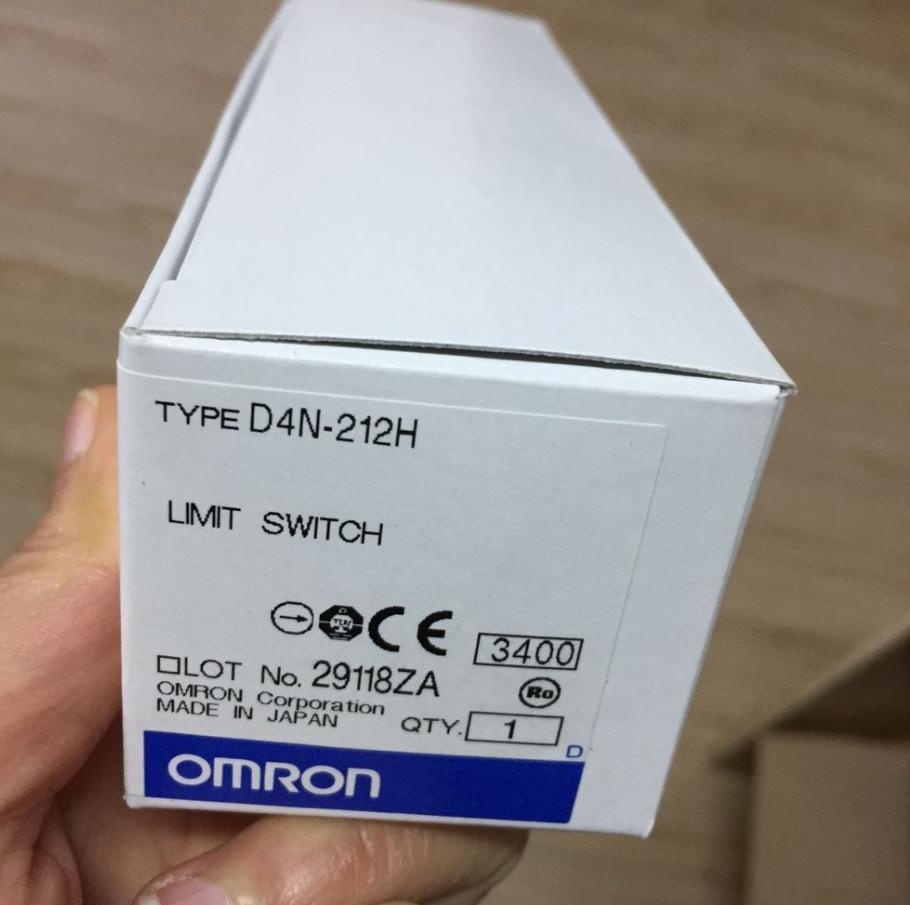 1PC New Omron Limit switch D4N-212H #LL