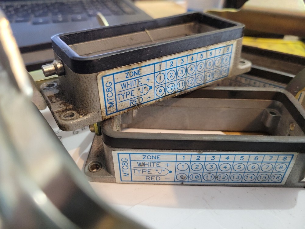 PPE PLASTIC PROCESS EQUIPMENT MTC-8 TEMPERATURE CONNECTOR House Only 01278