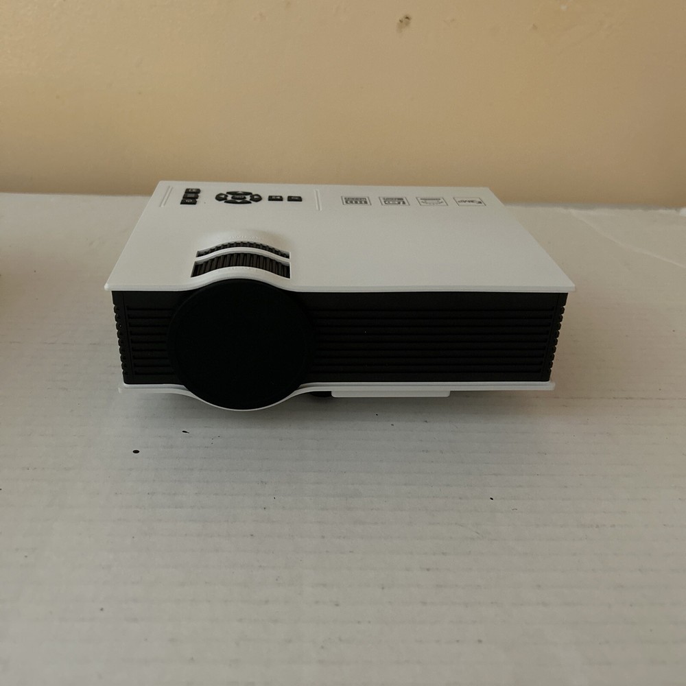 SMP Simplified Micro Projector LED Entertainment Home Cinema Projector