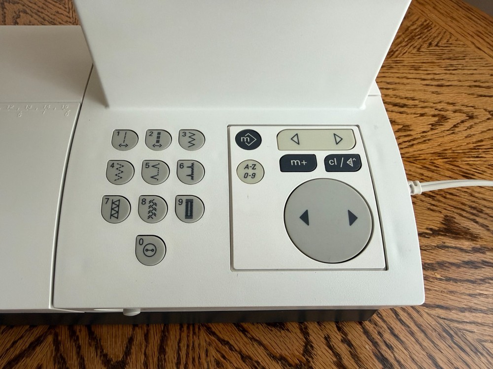 PFAFF Tiptronic 2030 sewing machine