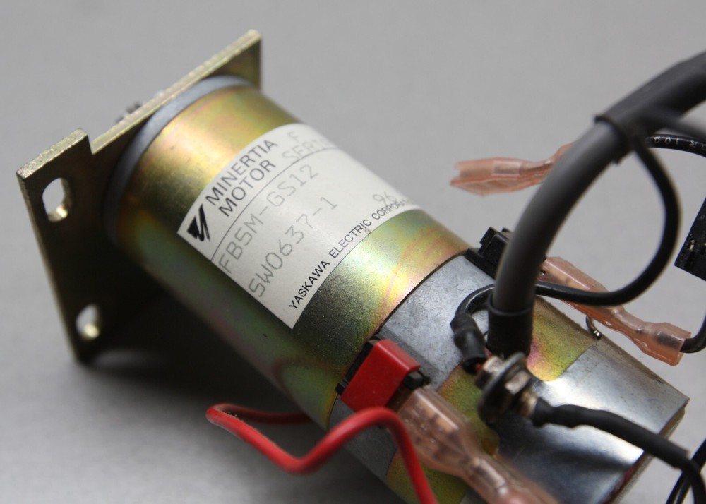 GERBER HS15 Plotter - Vinyl Feed Servo Motor Encoder w/ Pulley & Mount FB5M