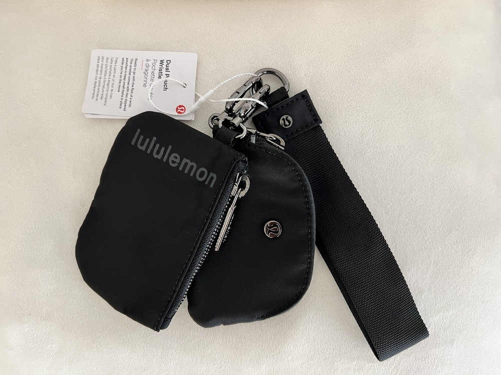 [NWT] Lululemon Dual Pouch Wristlet (Black)
