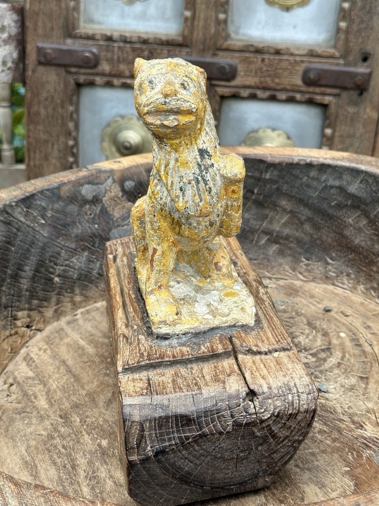 Primitive Ancient Old Stone Hand Painted Lion Broken Hand Sculpture 1700