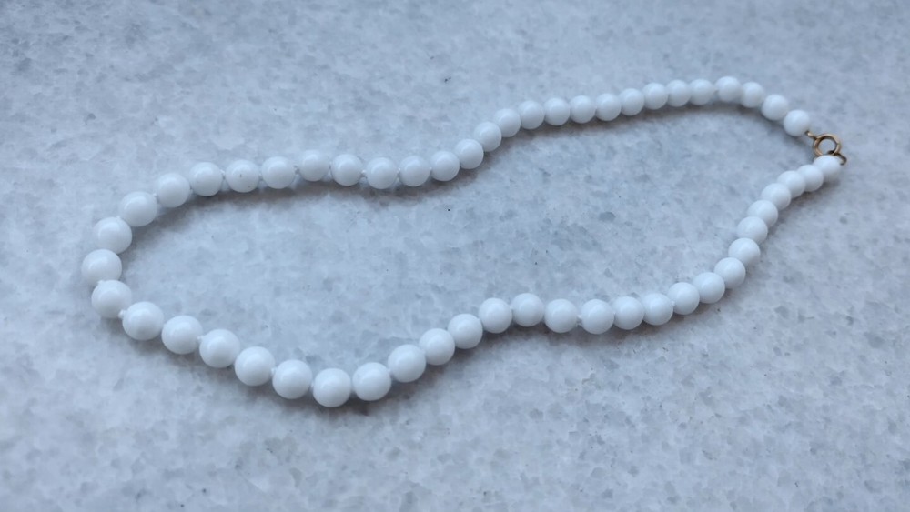 Small Vintage milk glass necklace