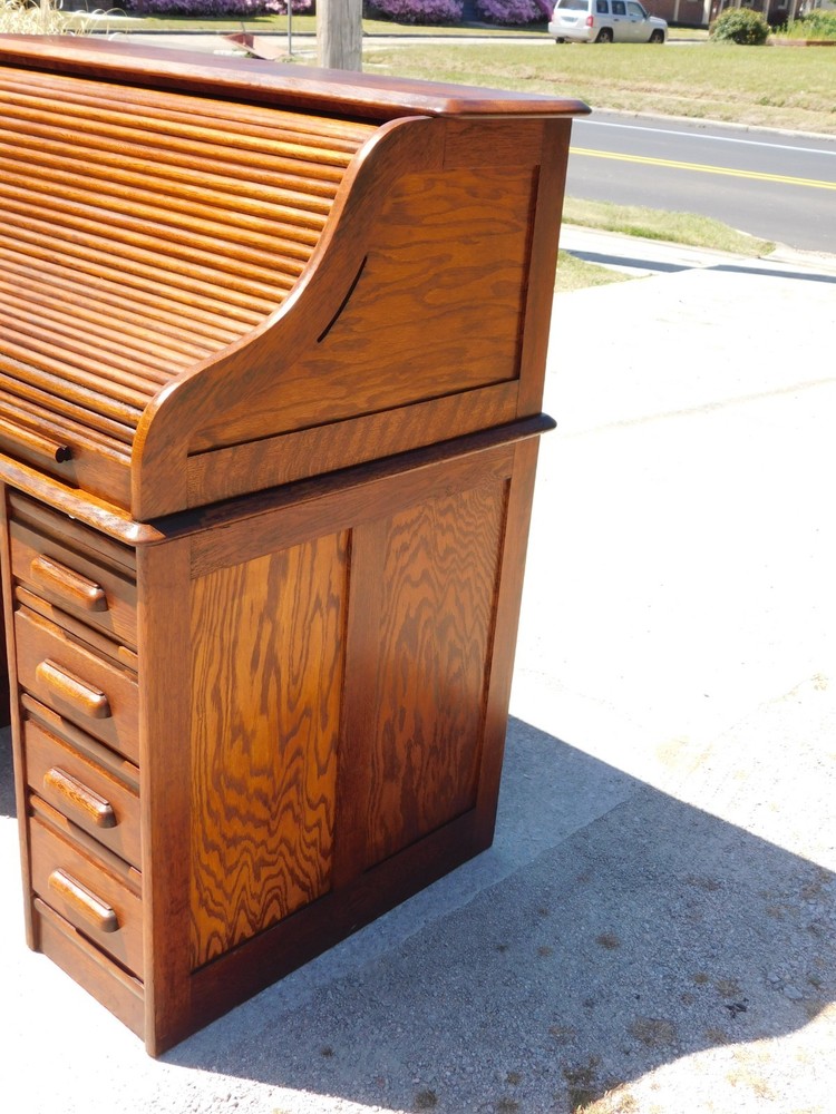 Oak "S" Roll Cylinder Roll Desk circa 1910