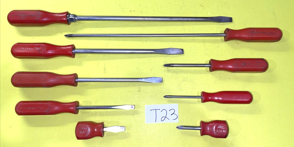 MAC TOOLS VINTAGE 9 PIECE ASSORTED RED HARD HANDLE SCREWDRIVER SET