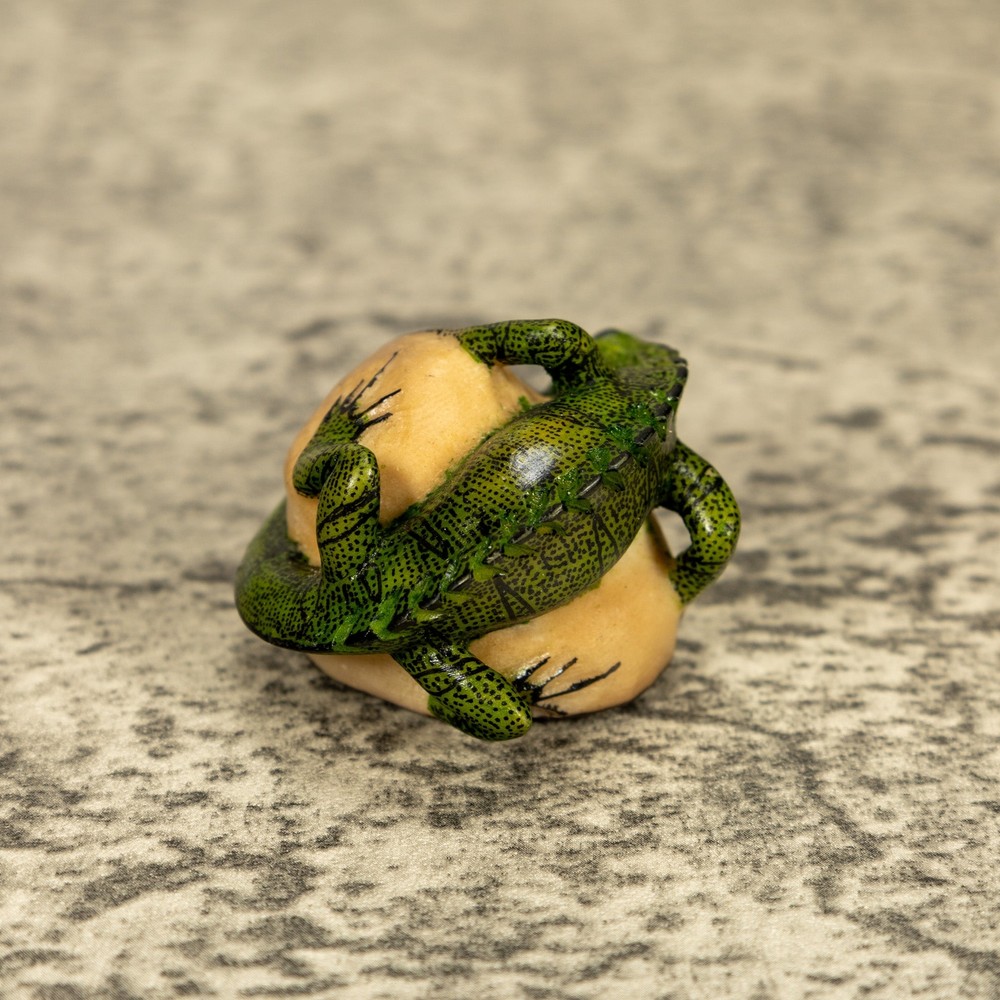 Green Iguana Lizard Tagua Nut Carving