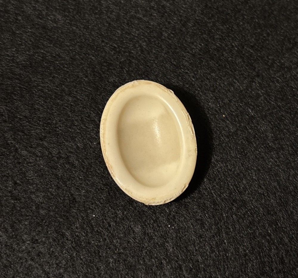 Oval Domed Cameo