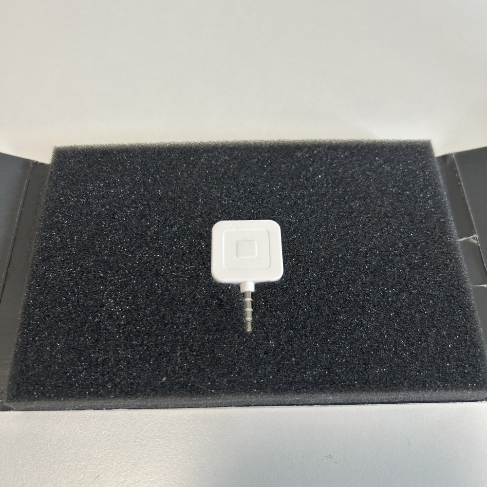 Square Credit Magstripe Card Reader for Apple iPhone and Android