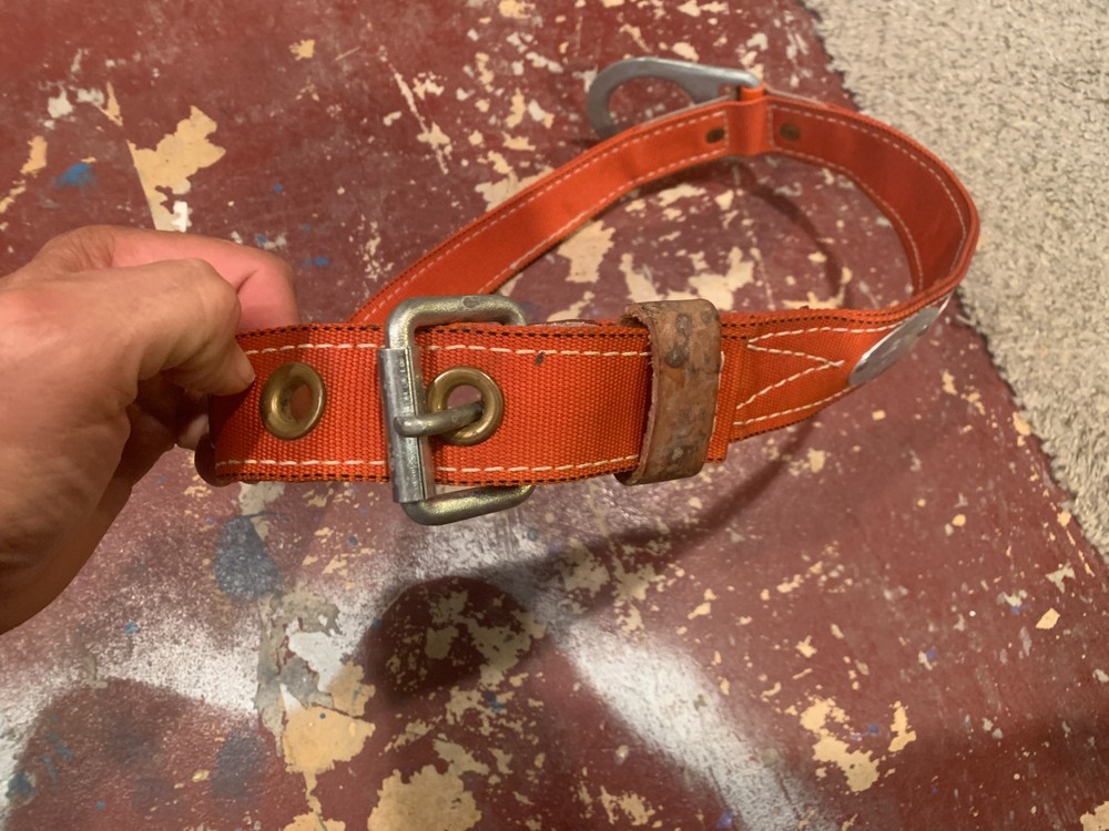 Klein Tools Lineman Safety Belt Model 5480 Size Medium