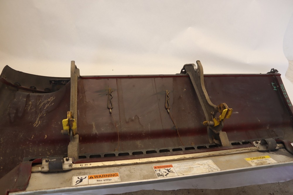 2008-2017 FREIGHTLINER CASCADIA 125 LEFT FORWARD FAIRING STEP FRAME PANEL OEM