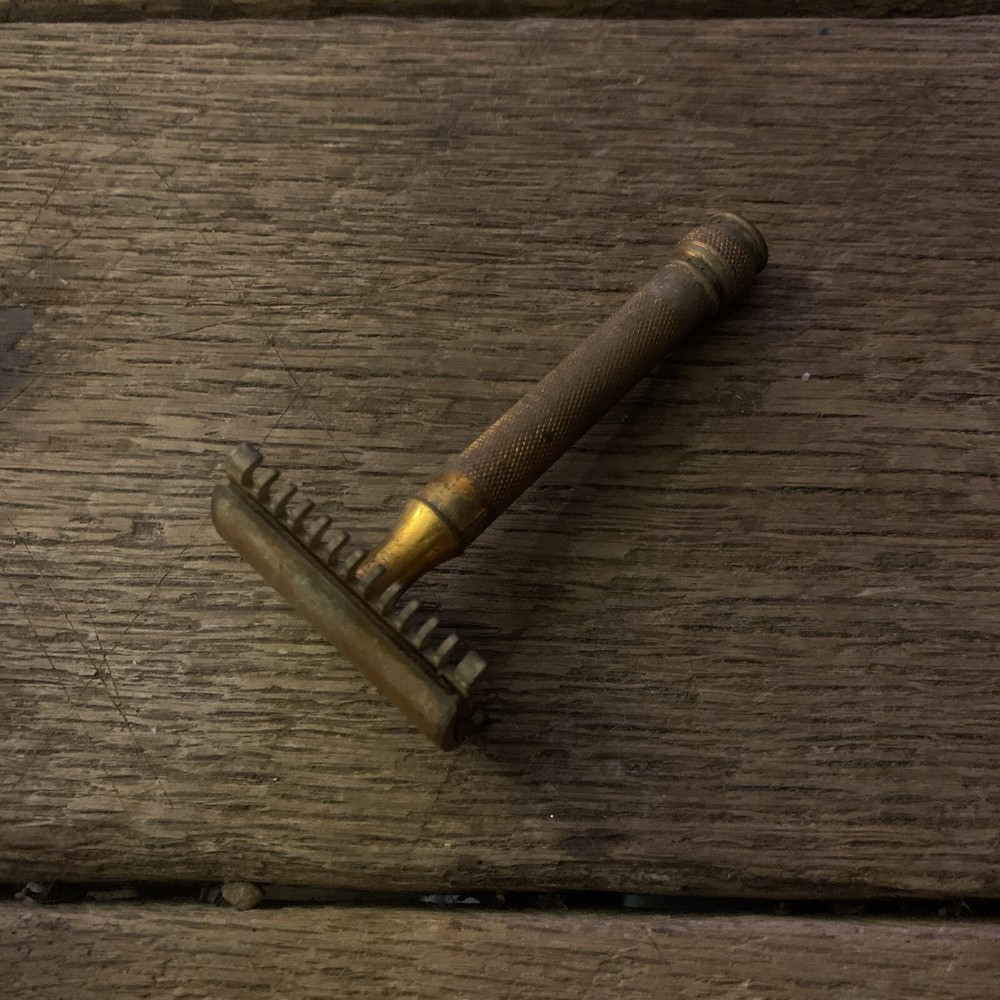 BRASS VINTAGE GILLETTE SAFETY RAZOR