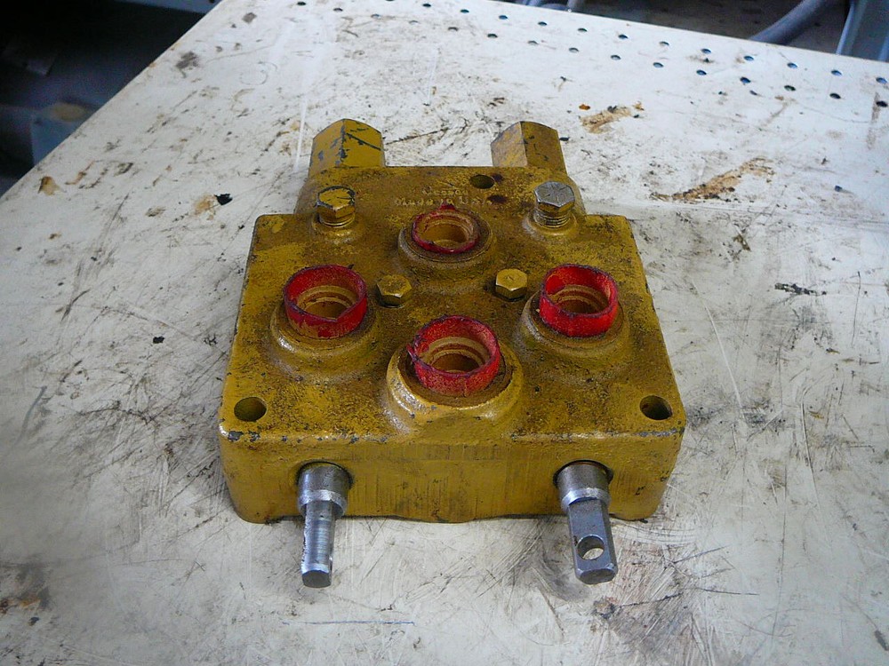 BPS 39036-80 DOUBLE SPOOL HYDRAULIC CONTROL VALVE