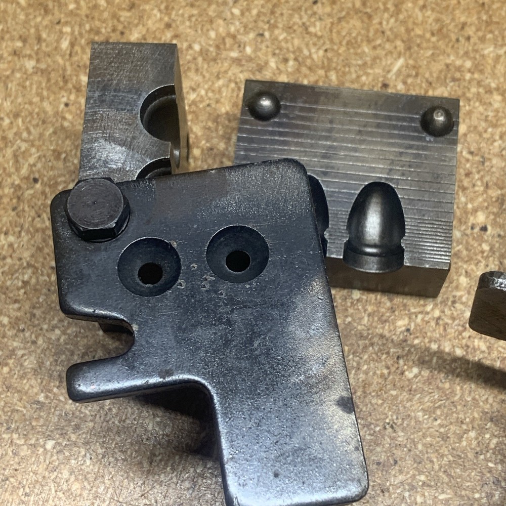RCBS BULLET MOLDS (SELECT)