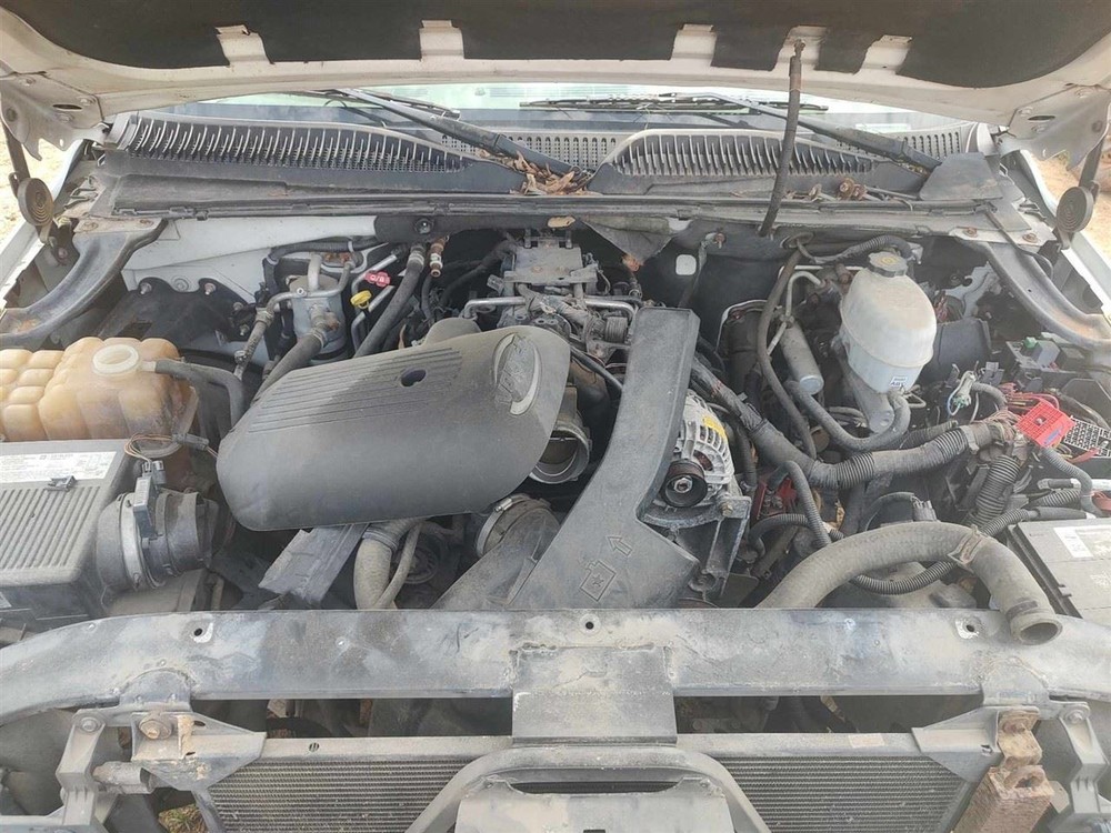 SUBURBN15 2006 Glove Box 18763